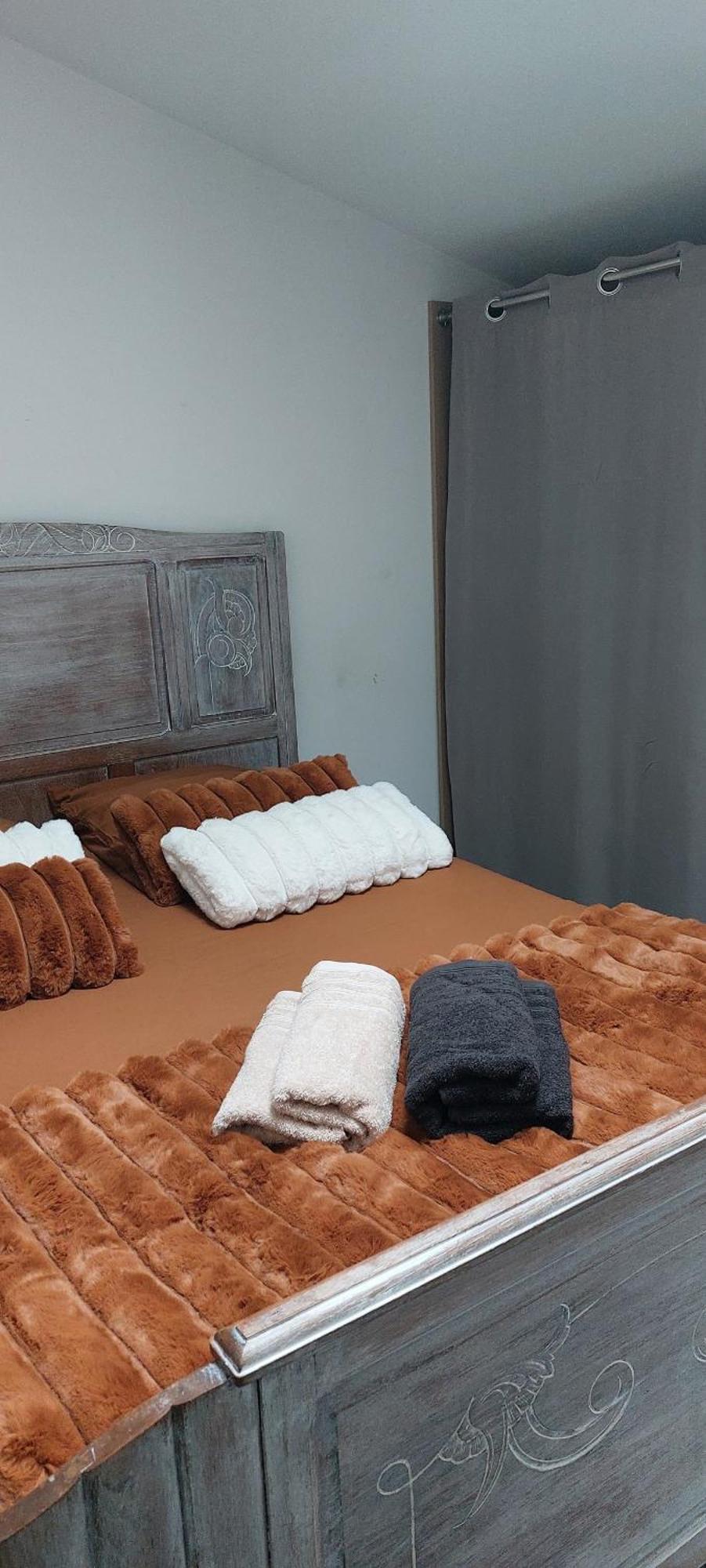 La Maisonette Mellona Chanzeaux Екстериор снимка